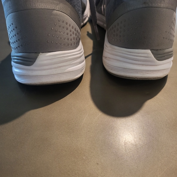 New Balance 711 - Picture 4 of 7